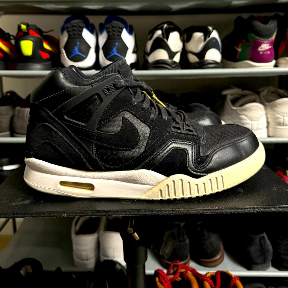 Nike Tech Challenge 2 Laser